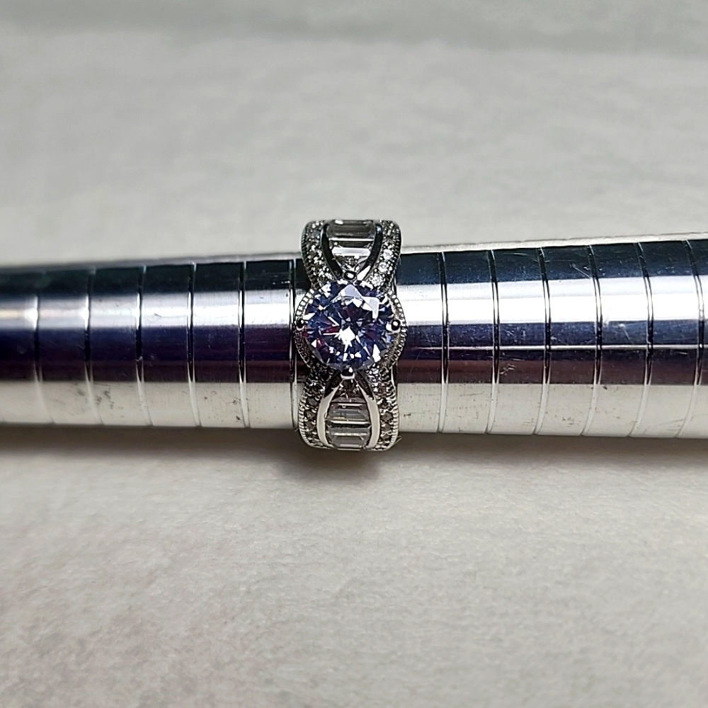 Bella Luce Round & Baguette Ring